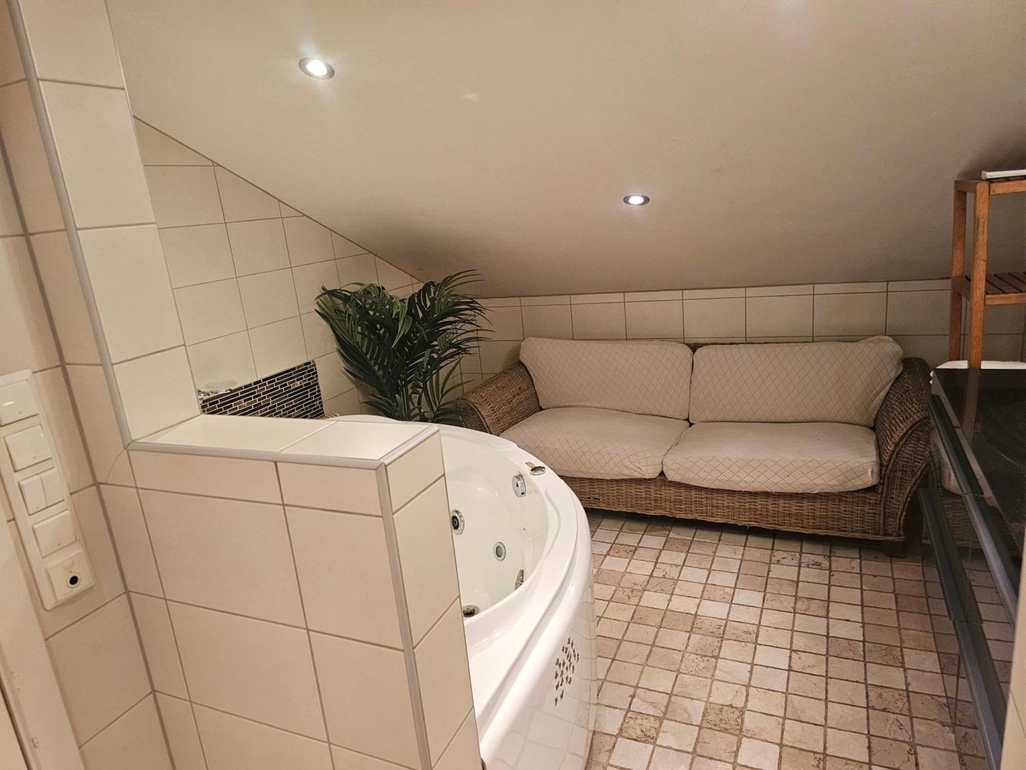 Full Privacy Townhome In Oslo With Wifi Bagian luar foto