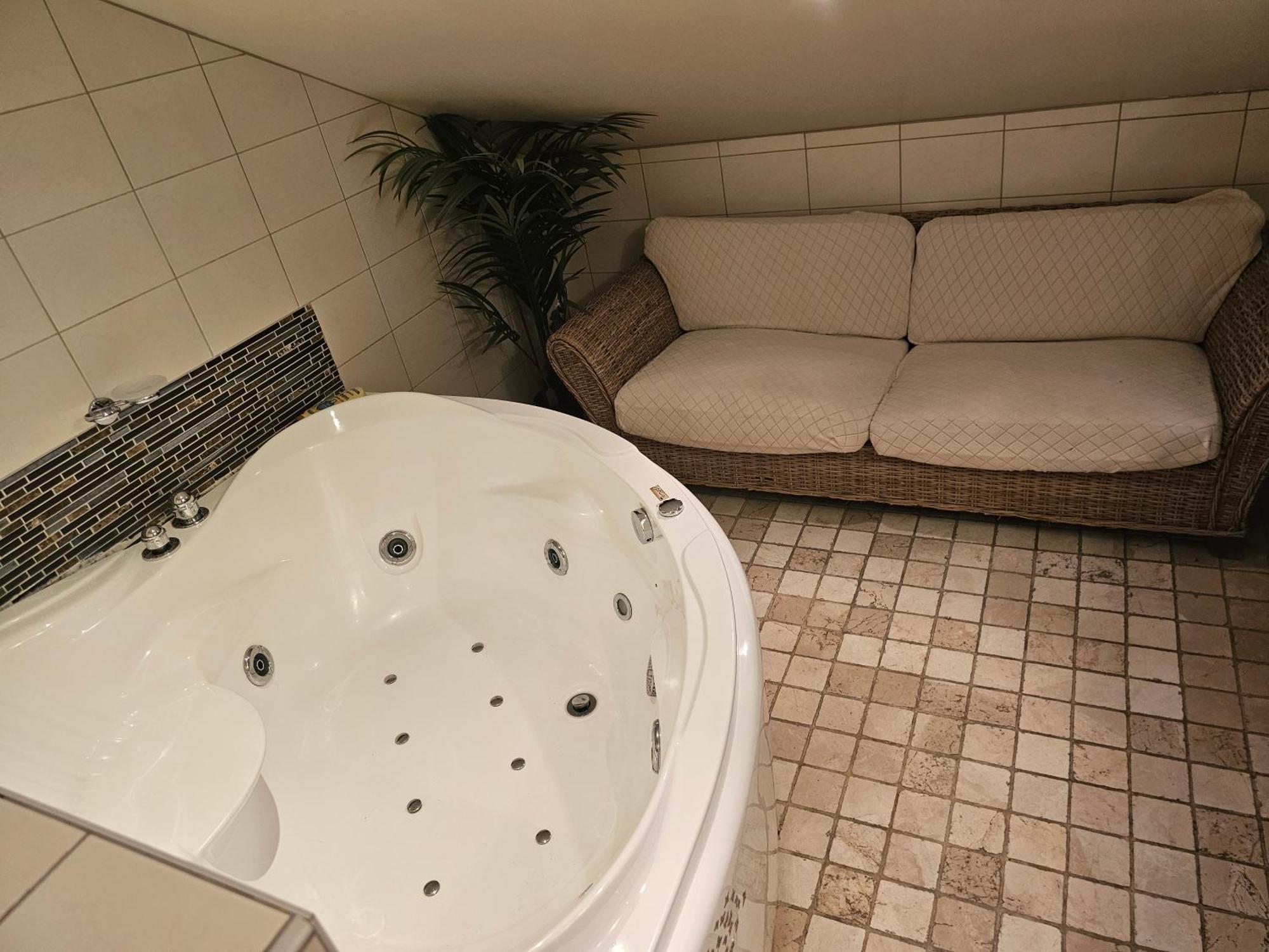 Full Privacy Townhome In Oslo With Wifi Bagian luar foto